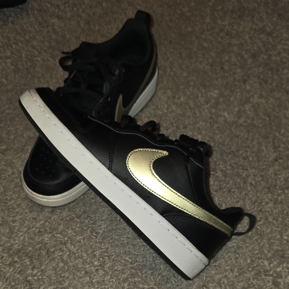 Nike Kids Size 7y